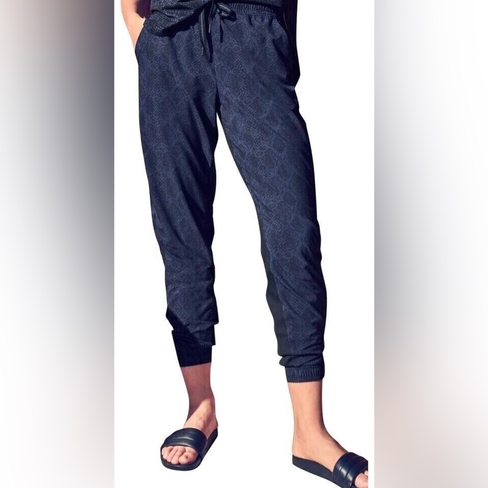 ATHLETA BROOKLYN JOGGER Snakeskin Printed Drawstring Zip Pockets Pants Size 12